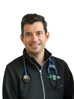 Dr Frédéric Lemay, gastroentérologue et co-responsable médical, unité de phase 1 en oncologie Un docteur aux cheveux noirs et stéthoscope.