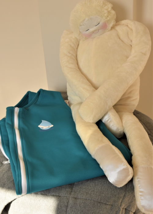 Un toutou beige pour aider aux troubles neurocognitifs.